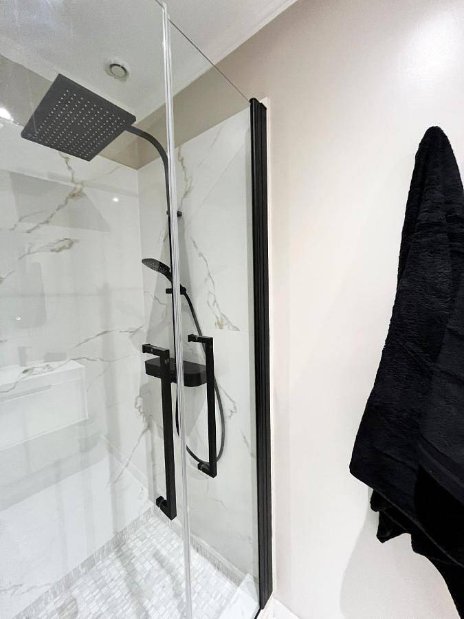 Gîte pour 2 personnes, avec piscine ainsi que vue et jardin à Plaisance - 2