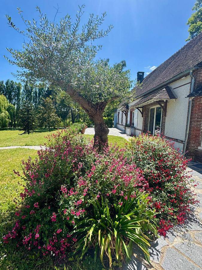 Location de vacances pour 6 personnes, avec jardin et vue à Muzy