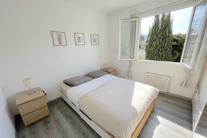 Ruhige Villa mit großer Terrasse nahe dem Garonne-Strand in Le Pradet, Mittelmeerküste (Frankreich)