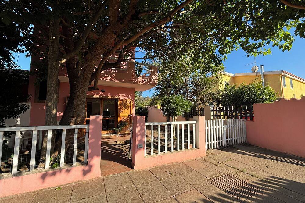 Private Villa Mit Unabhängigem Garten in Solanas, Comune di Sinnai