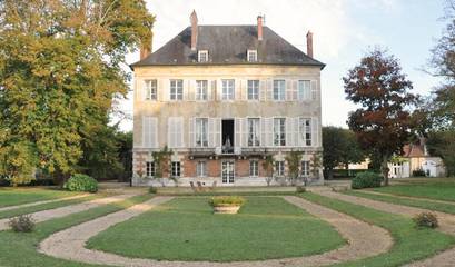 Chambre d’hôte pour 2 personnes, avec vue ainsi que jardin et terrasse à Senlis