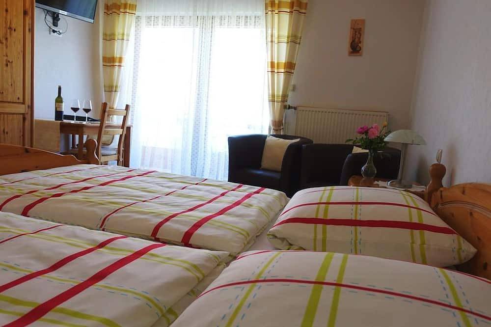 Weingut Pension Heinz Dostert - Doppelzimmer in Nittel, Landkreis Trier-Saarburg