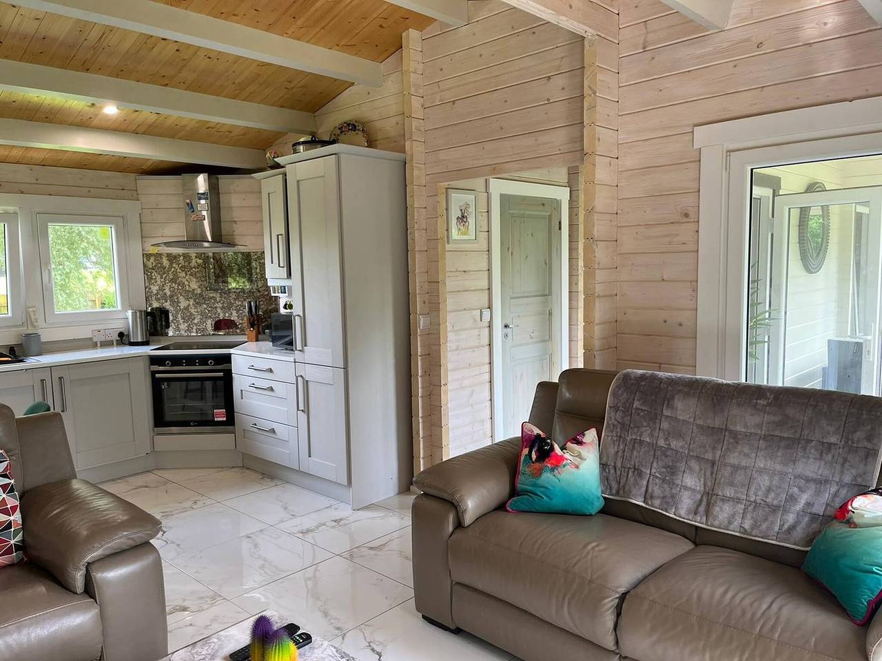 Cosy Cabin Hideaway, 3 km von Cavan Town entfernt in County Cavan