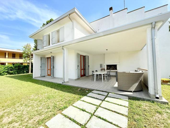 Casa vacanza per 6 persone, con Terrazza e Giardino nonché Vista lago a Comacchio