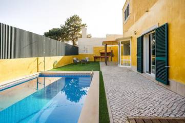 Casa rural para 9 personas, con terraza además de jardín y piscina en Costa da Caparica