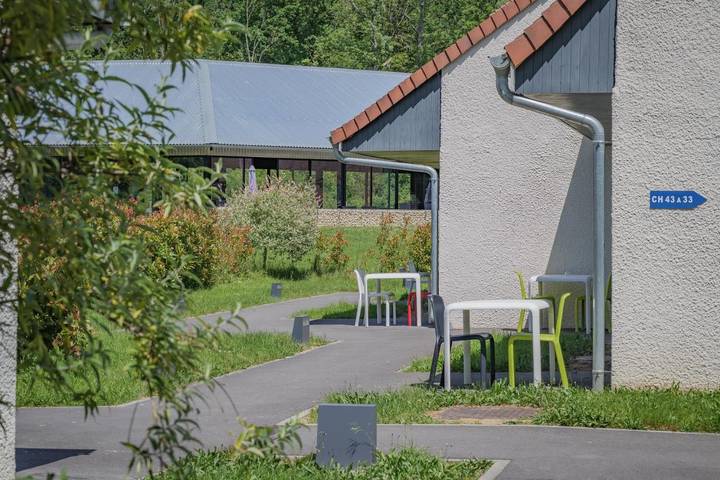 Hôtel pour 2 personnes, adapté aux familles dans Lac d'Orient - 4