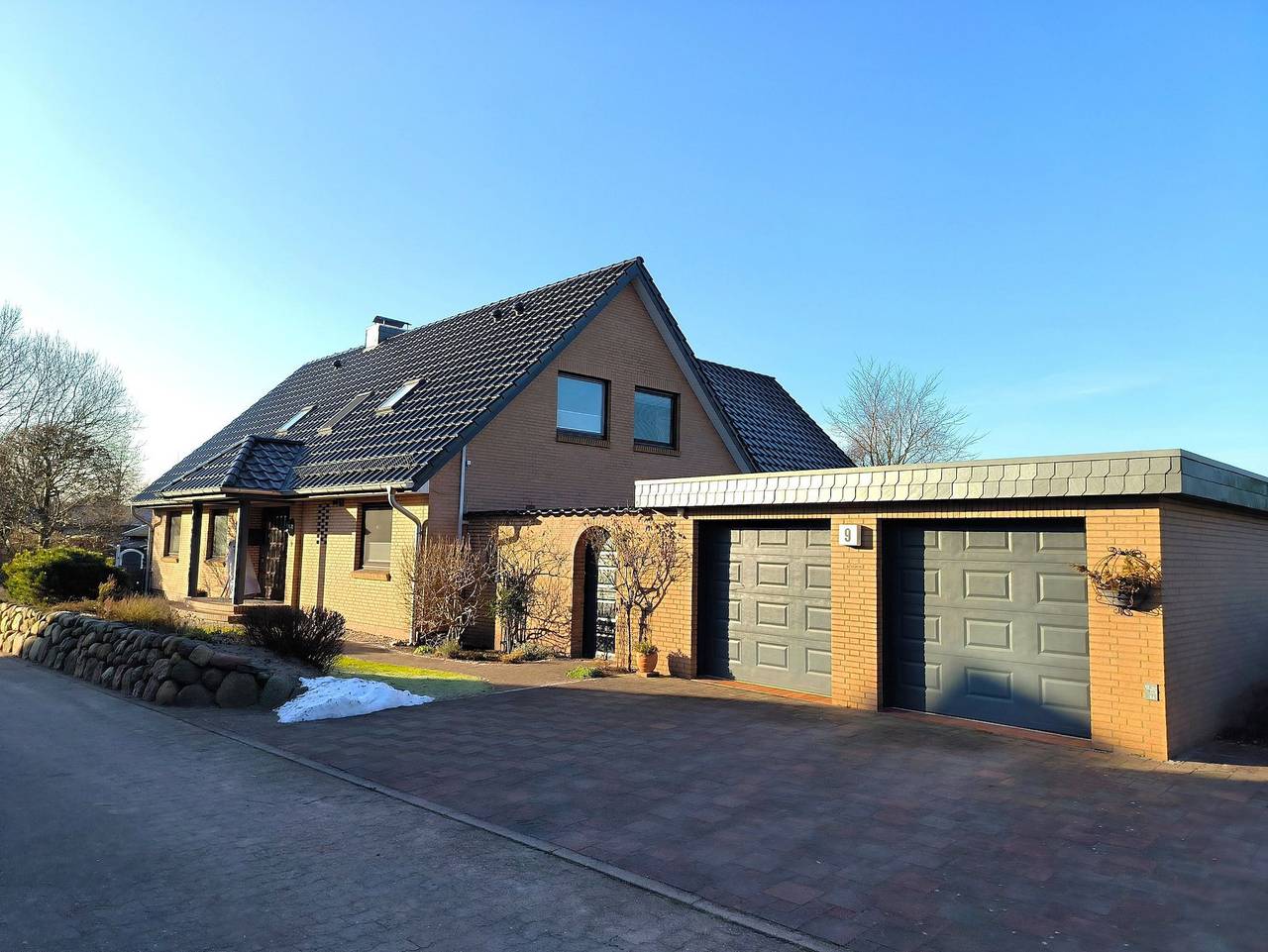 Ganze Ferienwohnung, Schuppe: herzliches Gästehaus in Tarp - Apartment Iii mit Miniküche und Balkon in Tarp, Grünes Binnenland