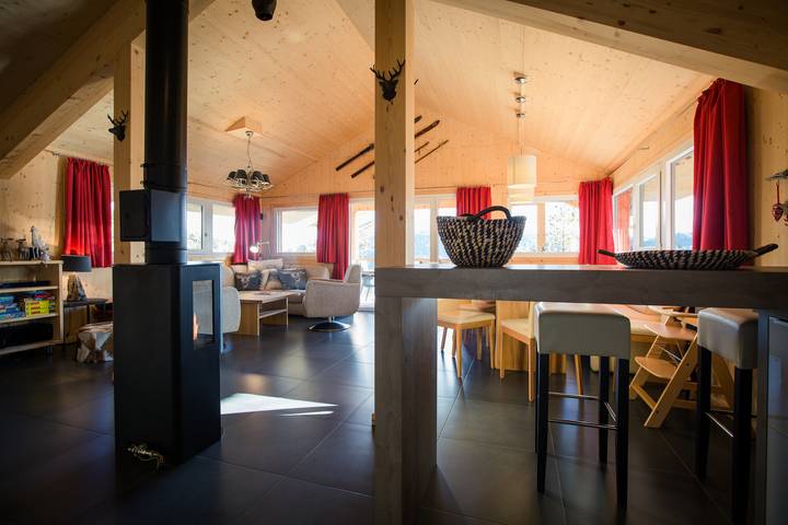 Ferienhaus für 12 Personen, mit Sauna und Balkon sowie Whirlpool an der Turracher Höhe