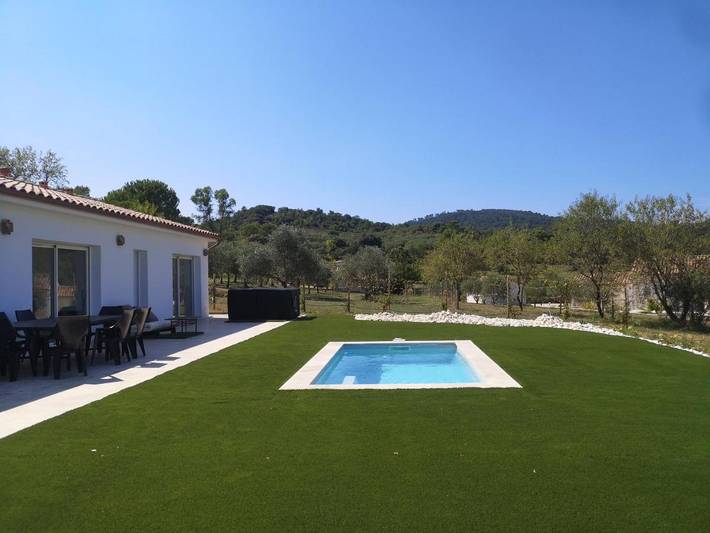 Location de vacances pour 4 personnes, avec jardin ainsi que piscine et vue à Les Mages - 2