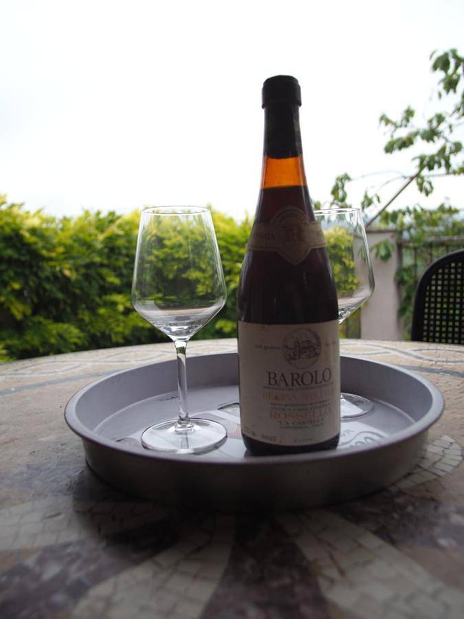 Gîte pour 4 personnes, avec jardin ainsi que vue et piscine à Serralunga d'Alba - 2