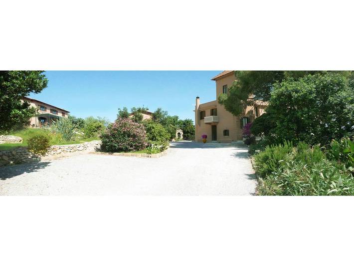 Location de vacances pour 2 personnes, avec jardin et piscine à Porticello - 2