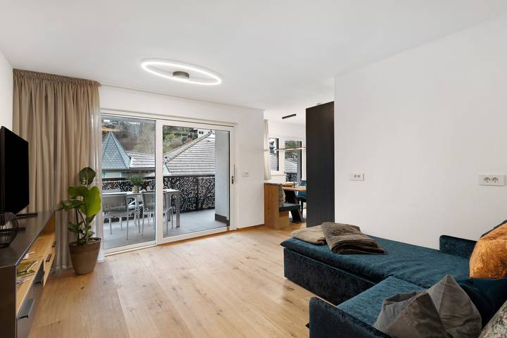 Ganze Wohnung, Ferienwohnung 'Paradeis Apartments A18' mit Bergblick, privater Terrasse und Wi-Fi in Mühlbach, Dolomiti Superski