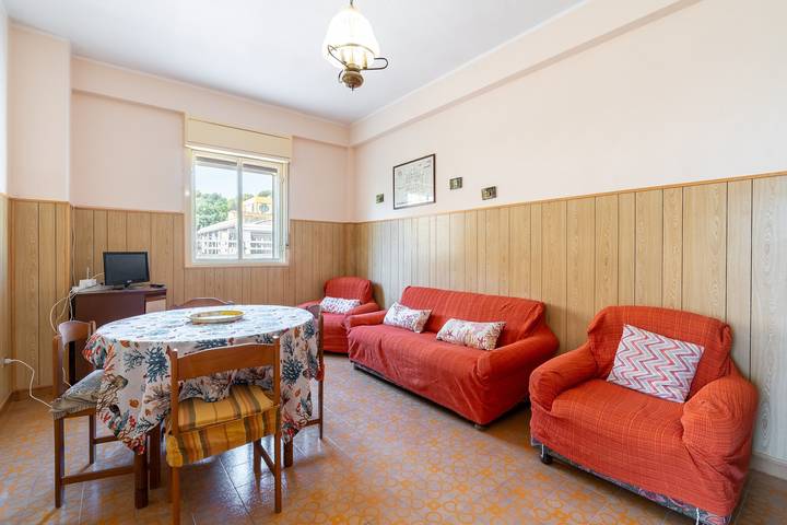 Ganze Wohnung, Ferienwohnung 'Preside Vista Giardino' mit Gemeinschaftsgarten, Wi-Fi und Klimaanlage in Lido di Noto, Noto und Umgebung