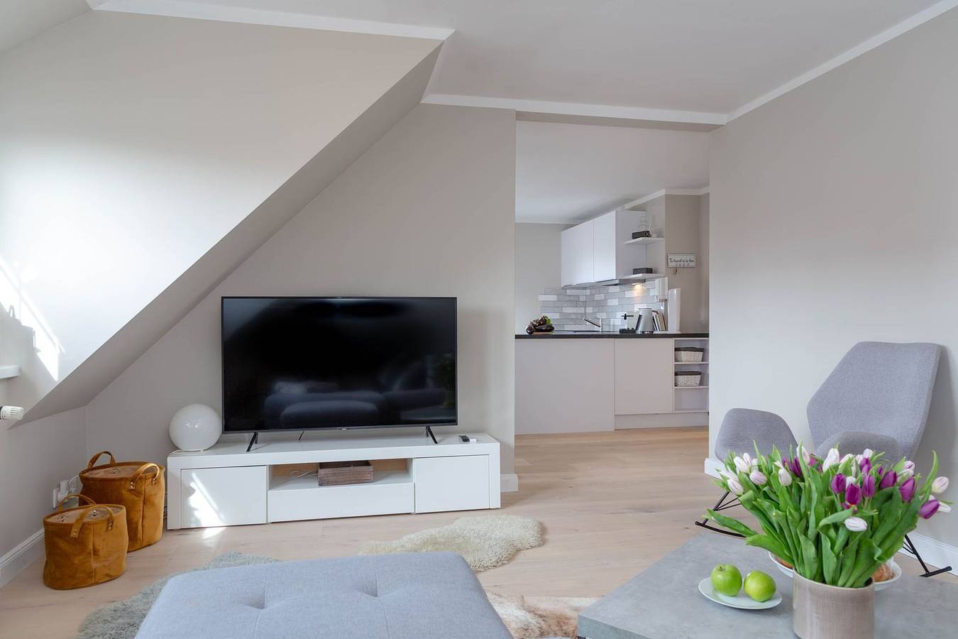 Ganze Wohnung, Gemütliche Obergeschosswohnung mit Dachterrasse in ruhiger Lage Alt-Westerlands in Tinnum, Sylt (Gemeinde)