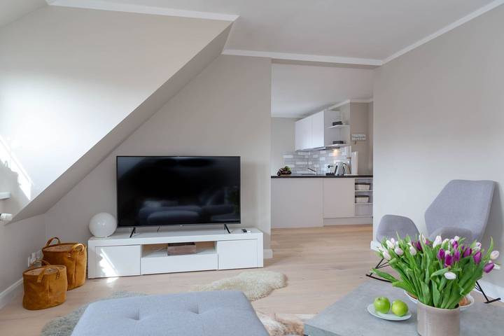 Ganze Wohnung, Gemütliche Obergeschosswohnung mit Dachterrasse in ruhiger Lage Alt-Westerlands in Tinnum, Sylt (Gemeinde)