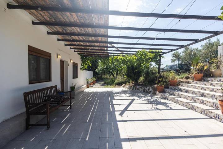 Apartamento de vacaciones para 6 personas, con terraza y jardín - 1