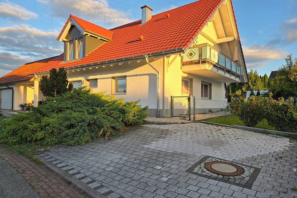 Gemütliches 1,5-Zi. Apartment mit Küche & Parken in Hilzingen, Hegau