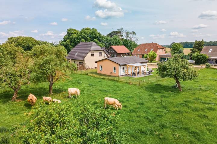 Ferienhaus für 6 Personen, mit Ausblick und Garten - 1