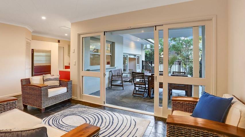 Holiday home for 10 people, with terrace and garden, with pets in Peregian Beach