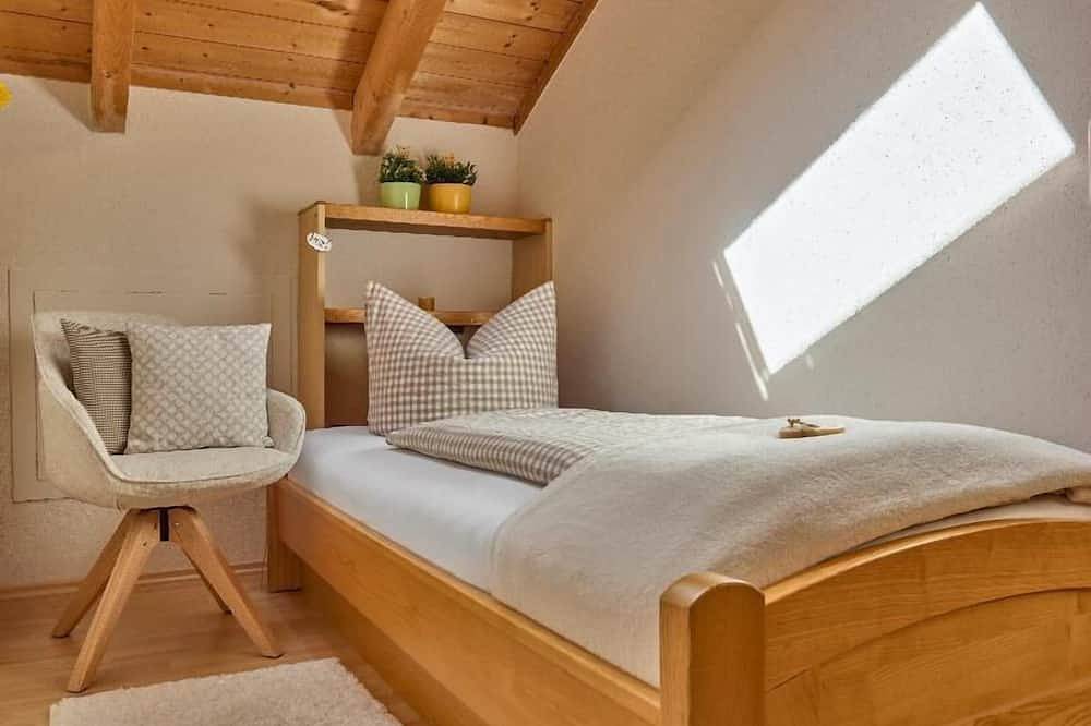 Ganze Wohnung, Gemütliche 57 qm Dachgeschoss-Wohnung - allergikerfreundlich in Frauenau, Ostbayern