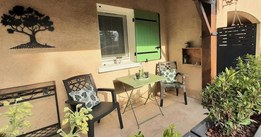 Gîte pour 2 personnes, avec jardin à Lembras - 2