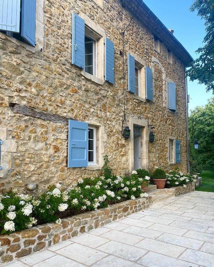 Ferienhaus für 14 Personen, mit Whirlpool und Terrasse sowie Garten und Pool in Sault