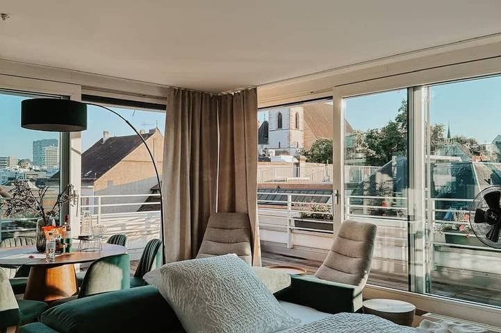 Entire apartment, Just Sunny - Rooftop, Balcony, 3 min to Old Town in Basel 1 Rüdengasse, Basel