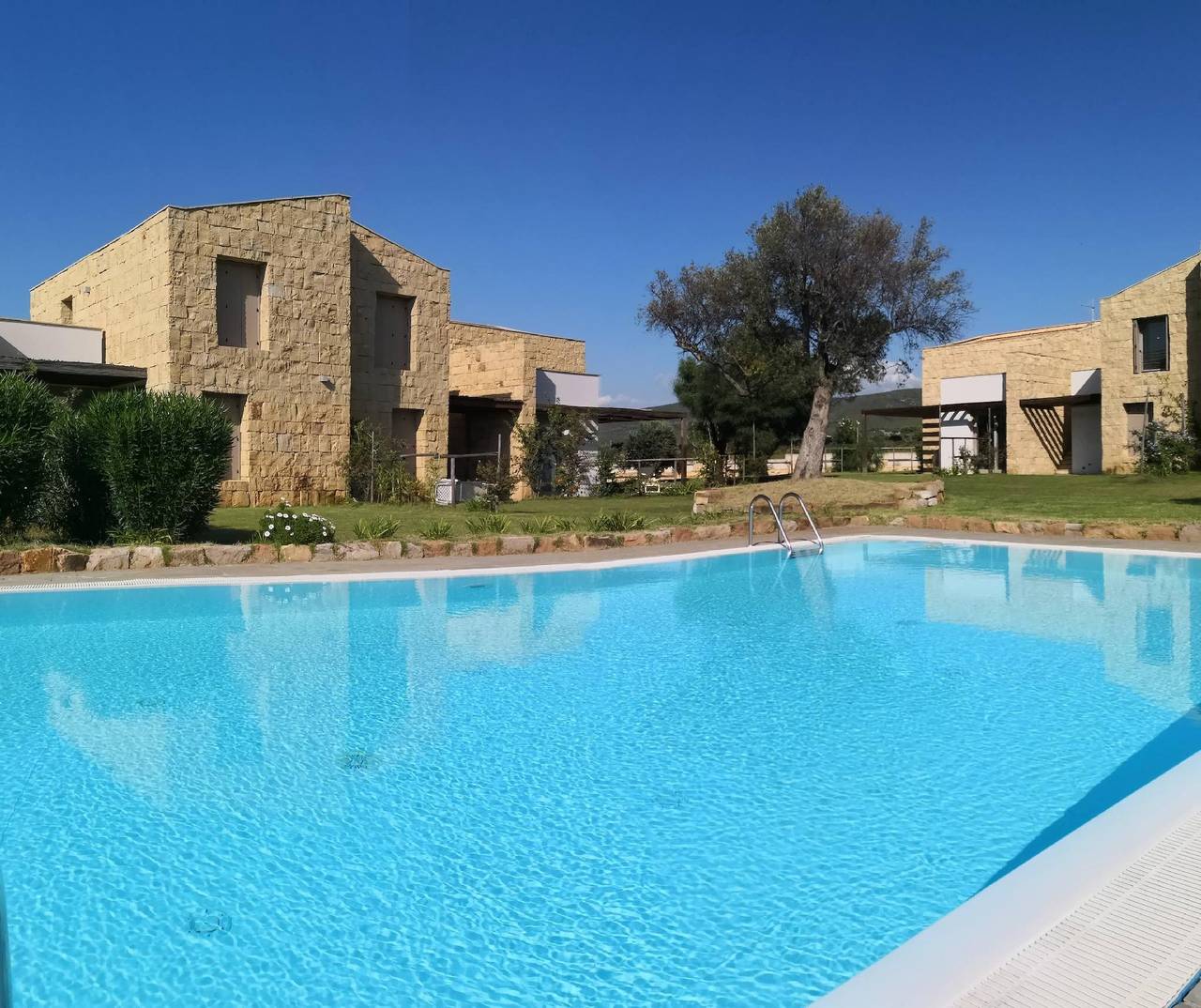 Villa carubedda porto pino esclusiva porto pino in Masainas, Provincia di Carbonia-Iglesias