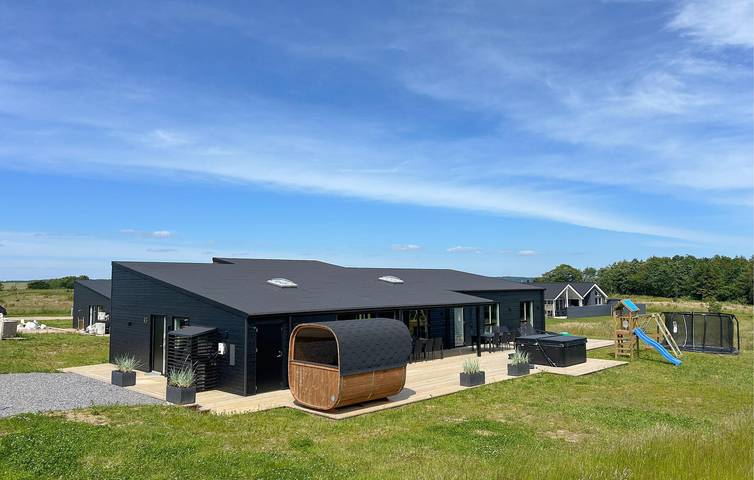 Ferienhaus für 14 Personen, mit Garten und Terrasse sowie Sauna in Mørkholt