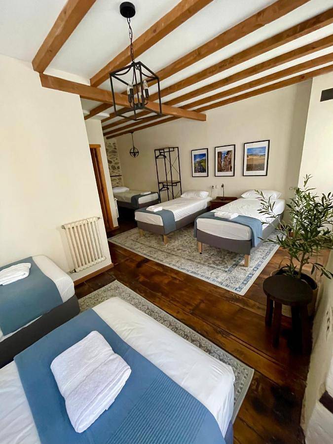Casa El Colibrí in Villafranca del Bierzo, Cordillera Cantábrica