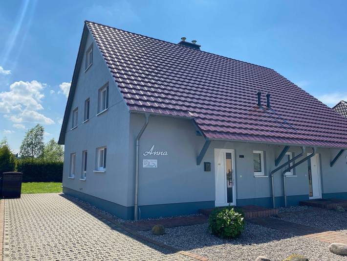 Ferienhaus für 8 Personen, mit Terrasse und Garten sowie Sauna in Nienhagen