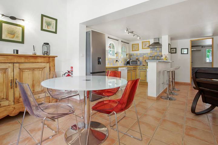 Casa Vacanze 'Au Écuries Du Mas Di Gau' con Piscina Condivisa, Wi-Fi e Aria Condizionata in Le Val, Brignoles e dintorni