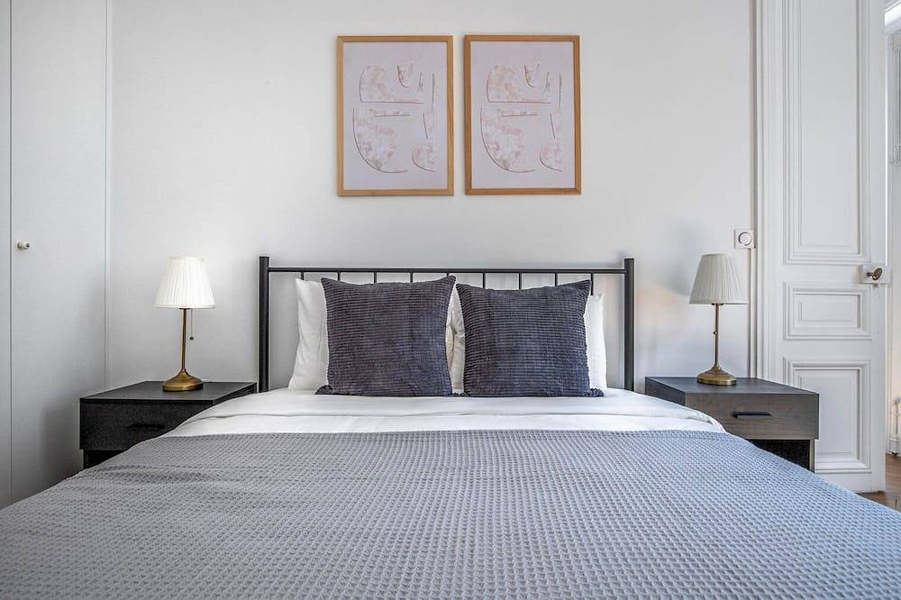 Appartement entier, Blueground | Rennes - Saint Placide, balcony in Paris, Île de France