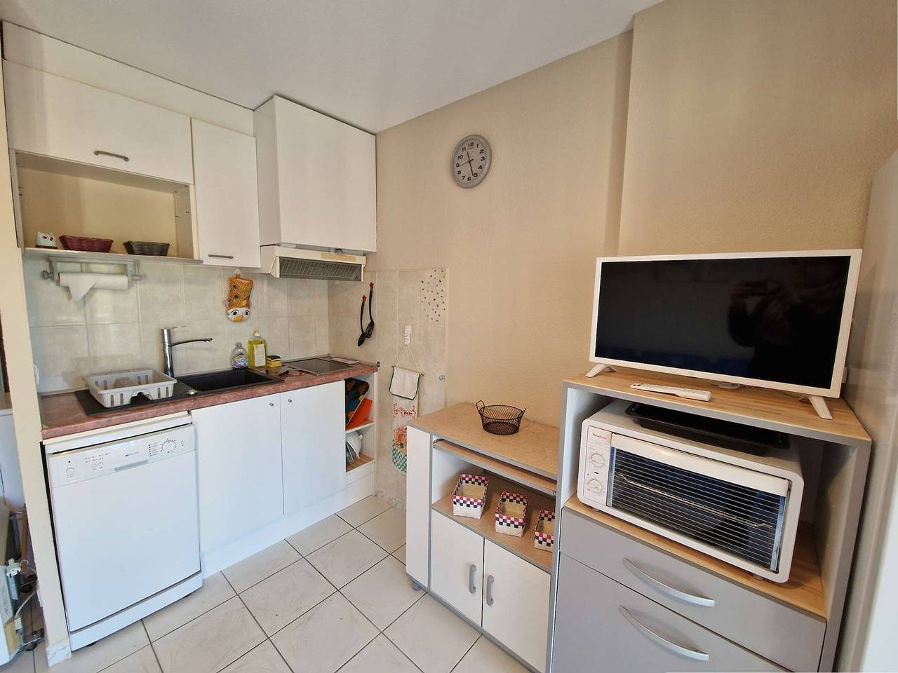 Ganze Wohnung, Helle Wohnung, Pool, strandnah und Einkaufsmöglichkeiten in Marseillan, Mittelmeerküste (Frankreich)