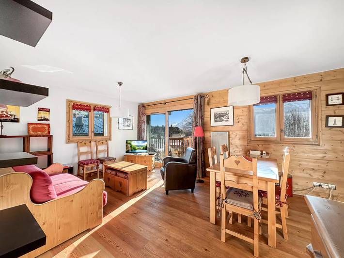 Gîte pour 6 personnes, avec terrasse dans Office De Tourisme Des Carroz