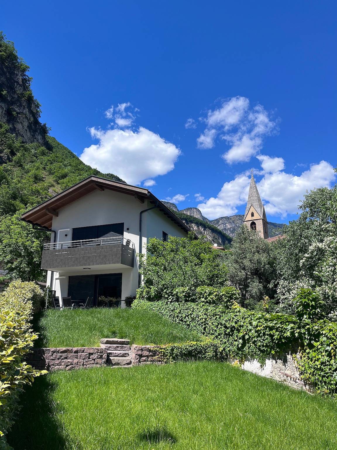 Ganze Wohnung, Apartment 'Haus Weinblick Apt 3' mit Bergblick, Wlan und Klimaanlage in Margreid an der Weinstraße, Nonsberggruppe