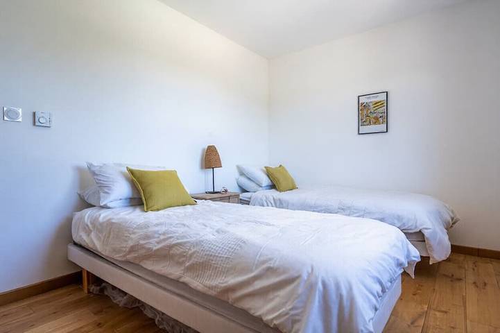 Location de vacances pour 8 personnes, avec terrasse et jardin à Saint-Hippolyte-de-Montaigu - 3