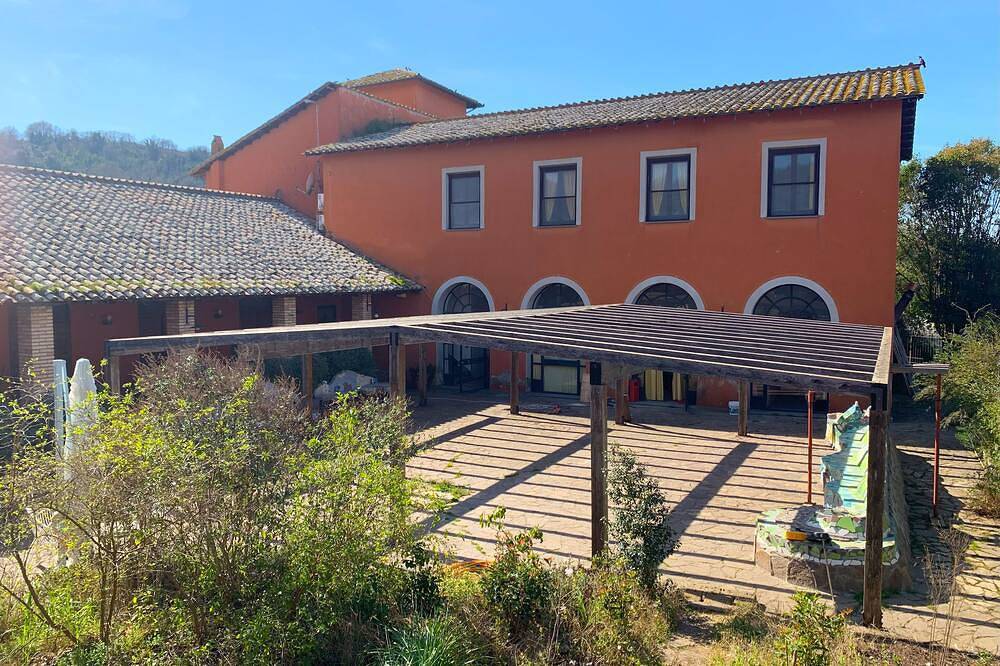 Entire apartment, Bracciano Lake Farmhouse - Apt. Blue in Anguillara Sabazia, Lake Bracciano