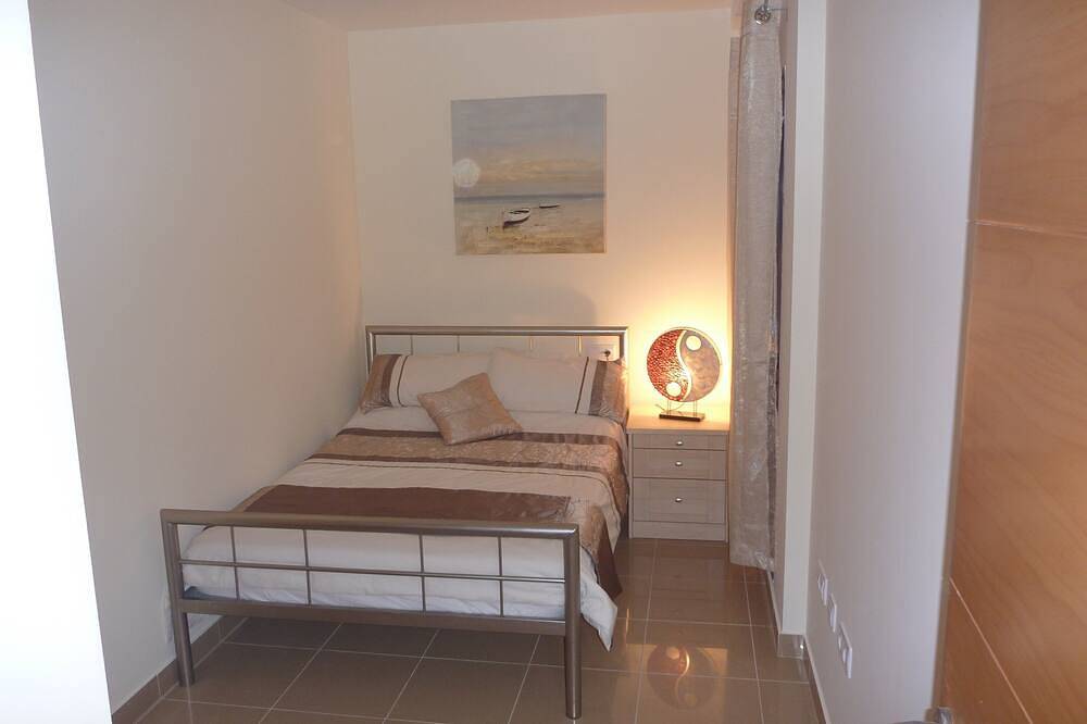 Entire apartment, Amazing Sea View Luxury Apartment- With Sun Drenched Spacious Terrace/Free Wifi in Playa de Gran Tarajal, Gran Tarajal