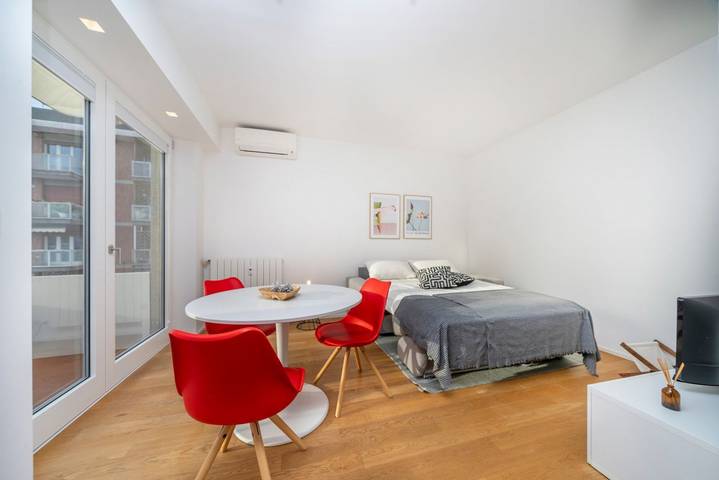 Appartamento intero, Cozy & Bright Apartment - w/ Balcony in Udine, Provincia d'Udine