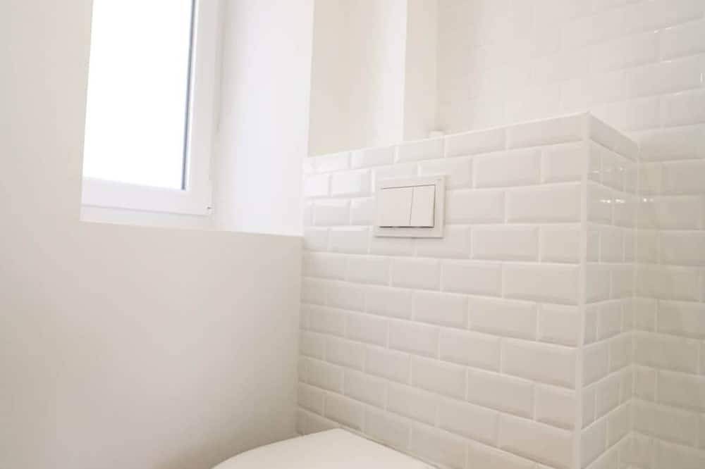 Appartement entier, Moderne et confortable, deux-pièces avec balcon in Manosque, Parc naturel régional du Luberon