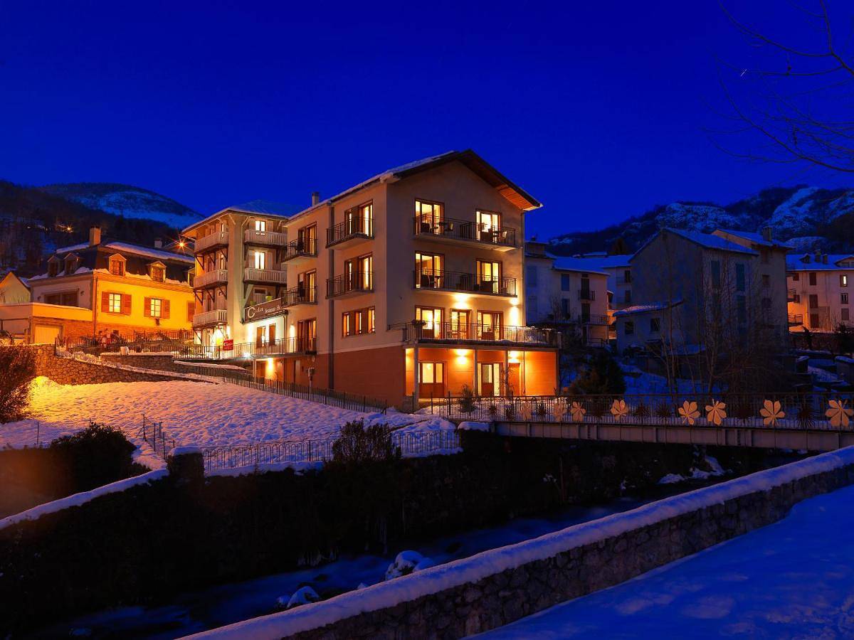Prestige Double Room in Ax-les-Thermes, Pyrénées