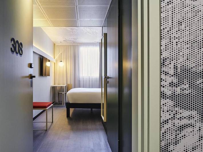 Hôtel pour 2 personnes, avec terrasse, animaux acceptés à Montlhéry - 4