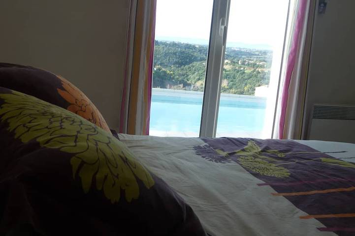 Location de vacances pour 8 personnes, avec terrasse et jardin dans Golf de Valcros - 4