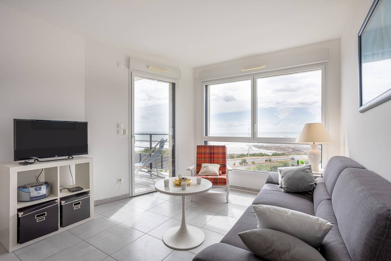 Appartement entier, Les voiles du large appartement face mer 2 chambres avec parking  in Les Sables-d'Olonne, Vendée