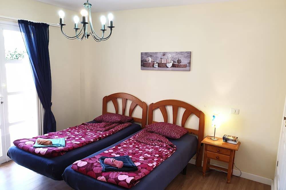 Entire apartment, Apartment Benimar with heated pool, large terrace, dishwasher, wifi, Sat-Tv in Playa del Duque, Adeje