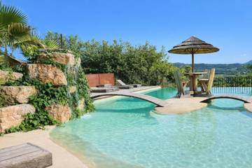 Location de vacances pour 8 personnes, avec jardin et piscine, adapté aux familles à Mollans-sur-Ouvèze