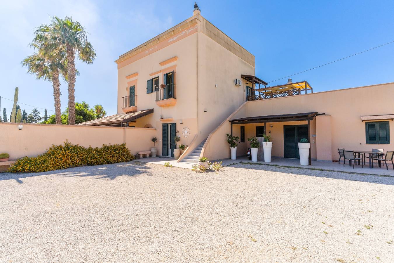 Casa Vacanze 'Garden Terrace Apartment Gallipoli' con Terrazza Privata, Giardino e Wi-Fi in Gallipoli, Golfo di Taranto