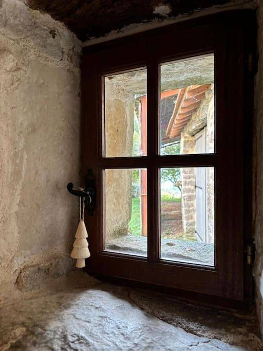 Four-Bedroom House in Caylus, Tarn-et-Garonne