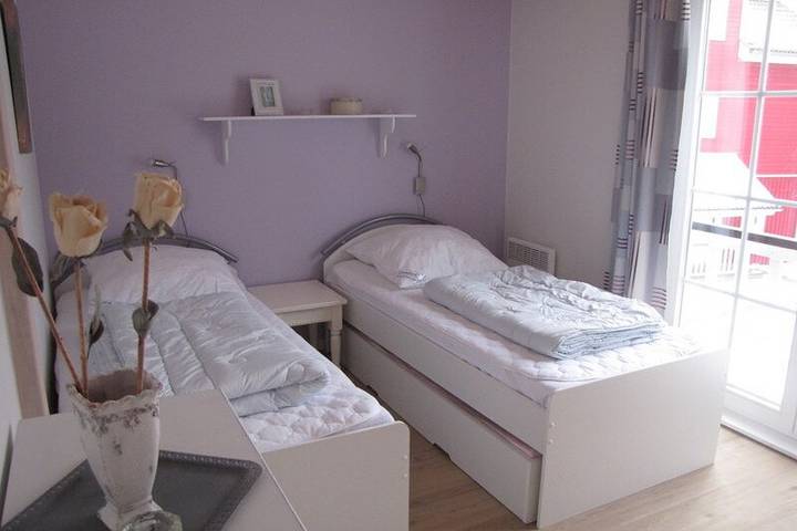 Bungalow für 6 Personen, mit Balkon und Sauna sowie Balkon/Terrasse in Hansa-Park - 4